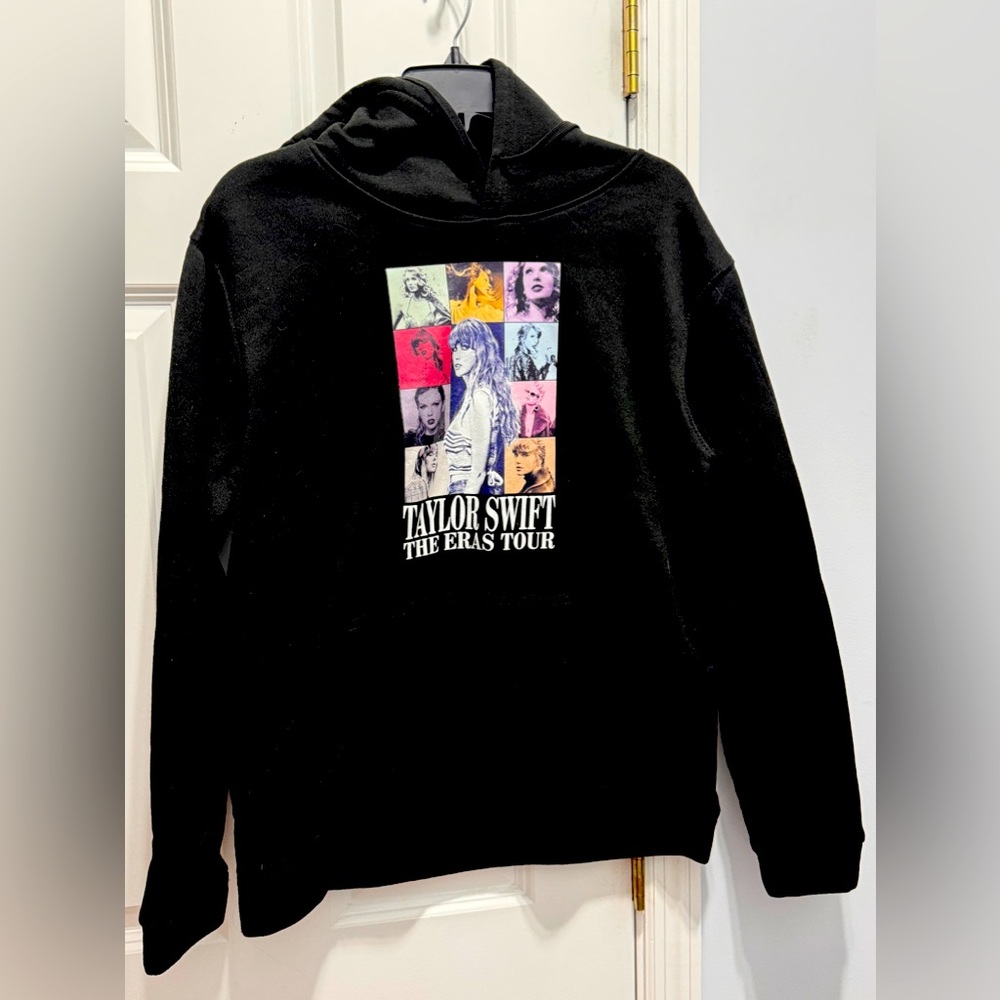 Taylor Swift Eras Tour size M sweatshirt hoodie
